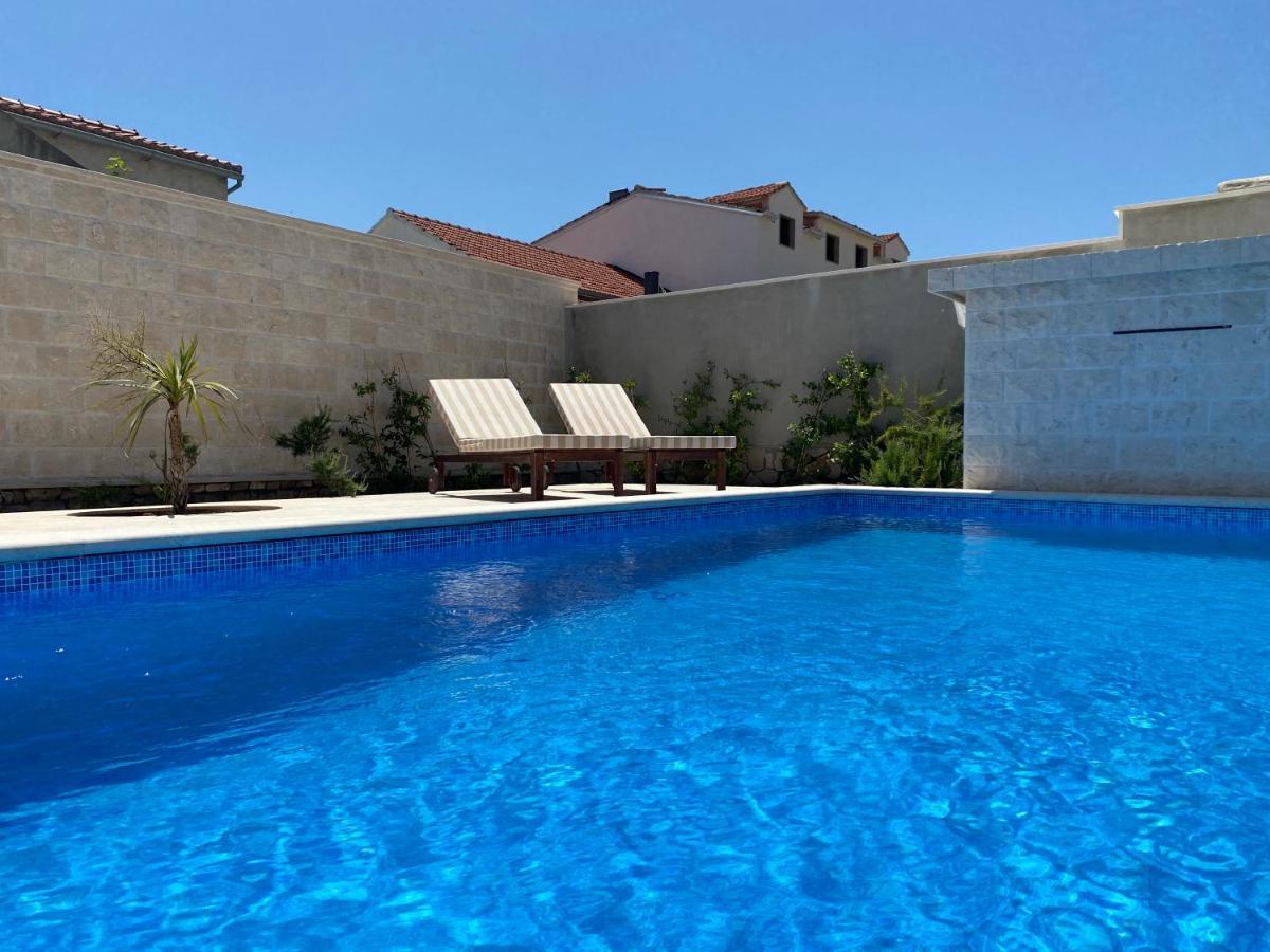 Villa Mediterra Garden&Pool Bol Buitenkant foto
