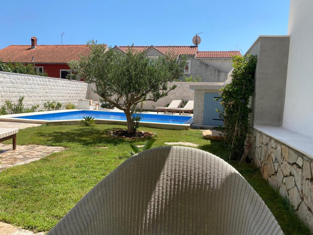 Villa Mediterra Garden&Pool Bol Buitenkant foto